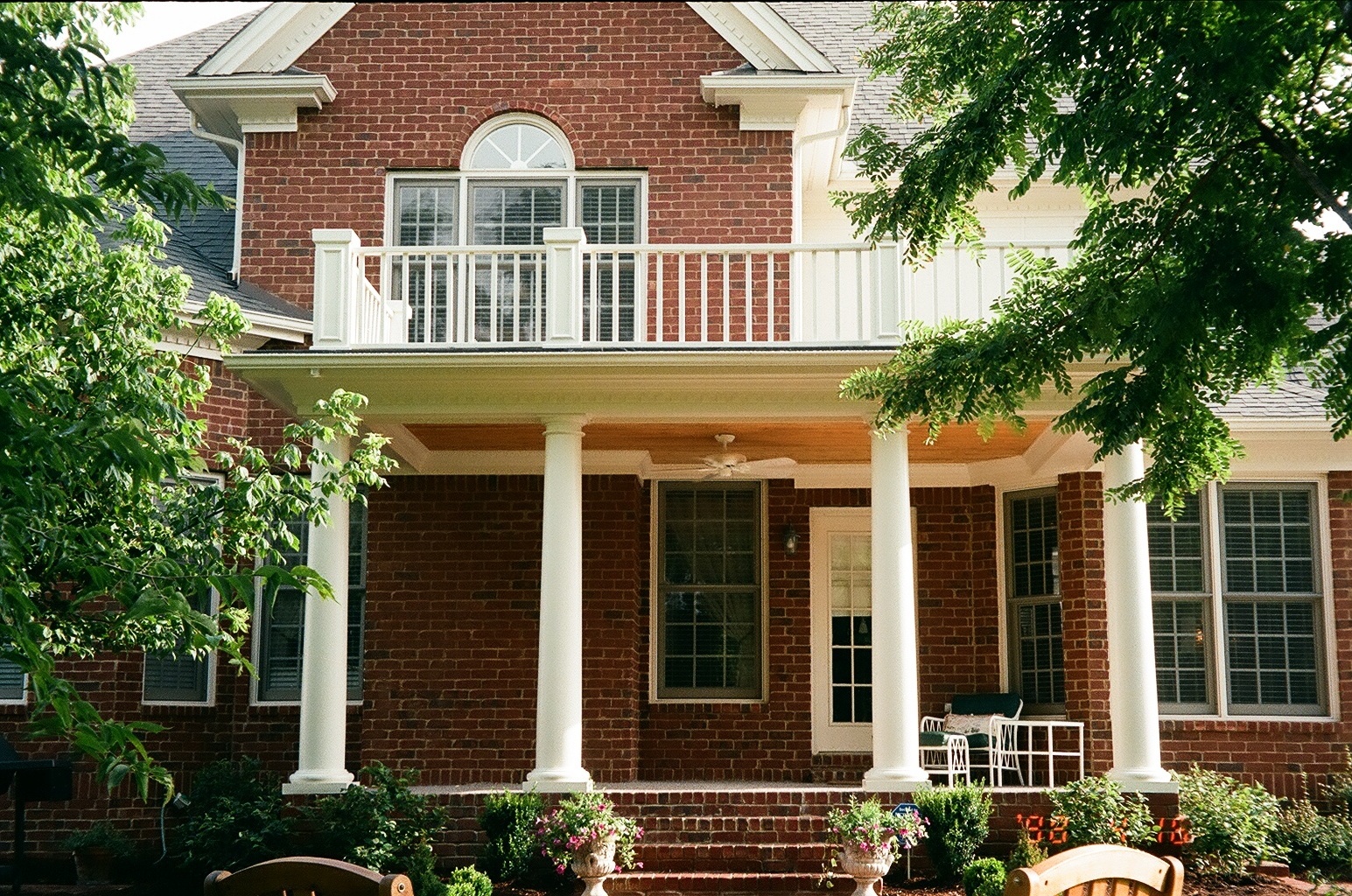 Decorative porch in Nashville, TN