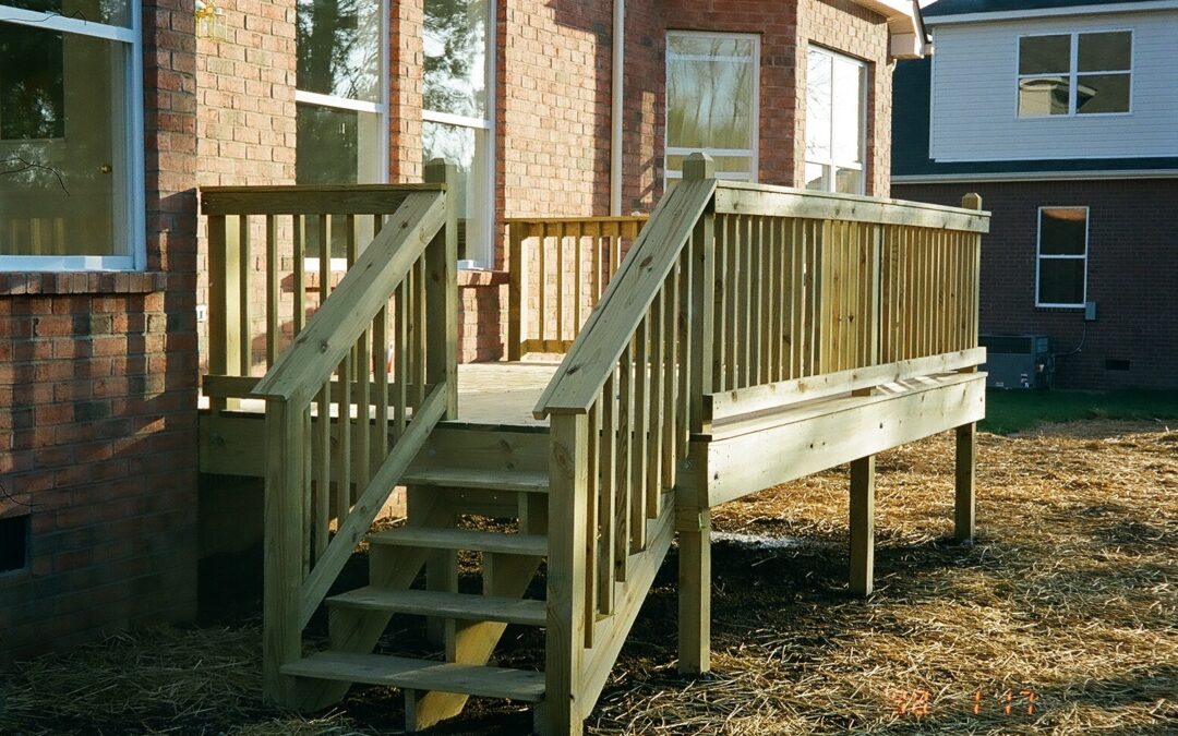 Wood vs. Composite: Which Material is Best for Your Custom Deck?