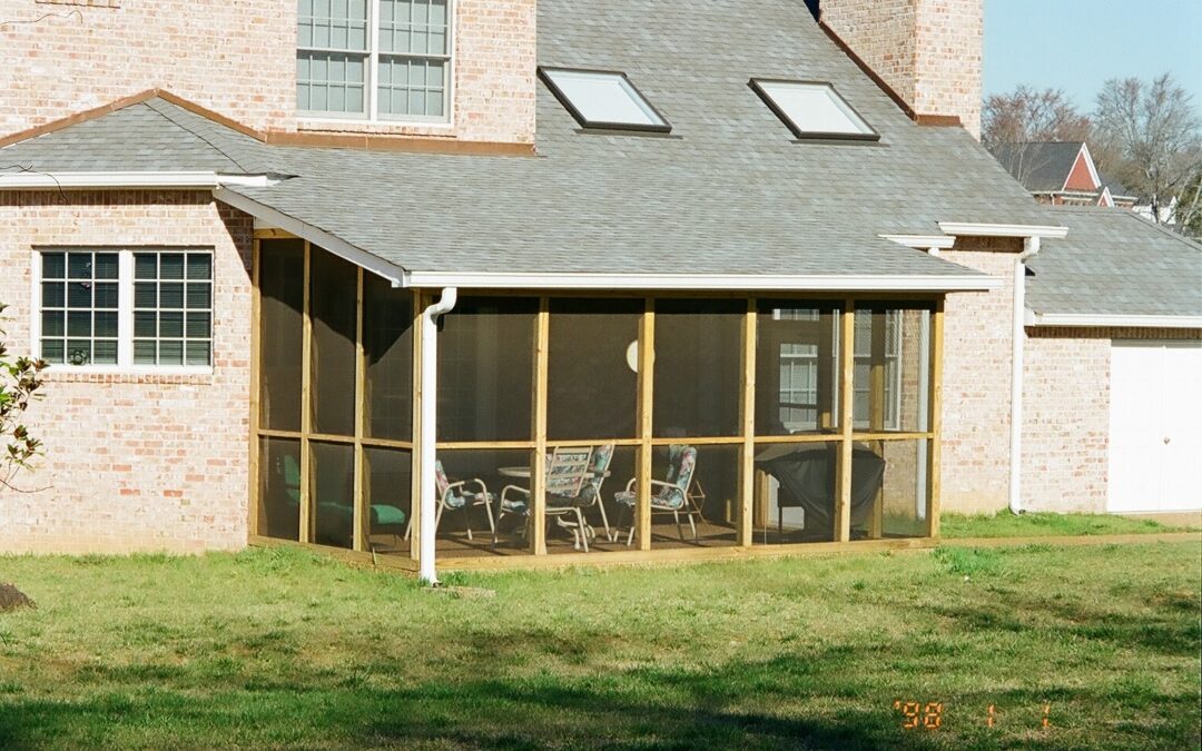 How to Incorporate a Screened Porch into Your Outdoor Living Space in Nashville